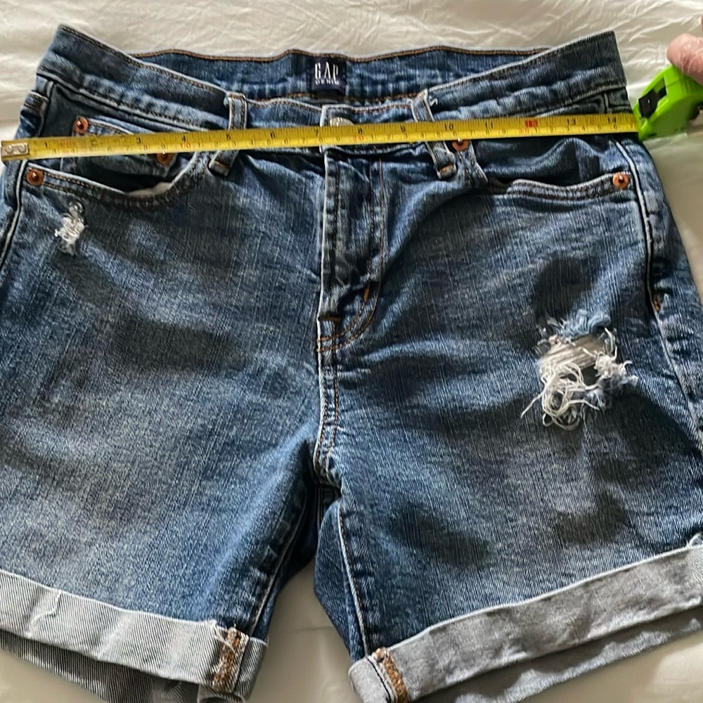 Gap Shorts